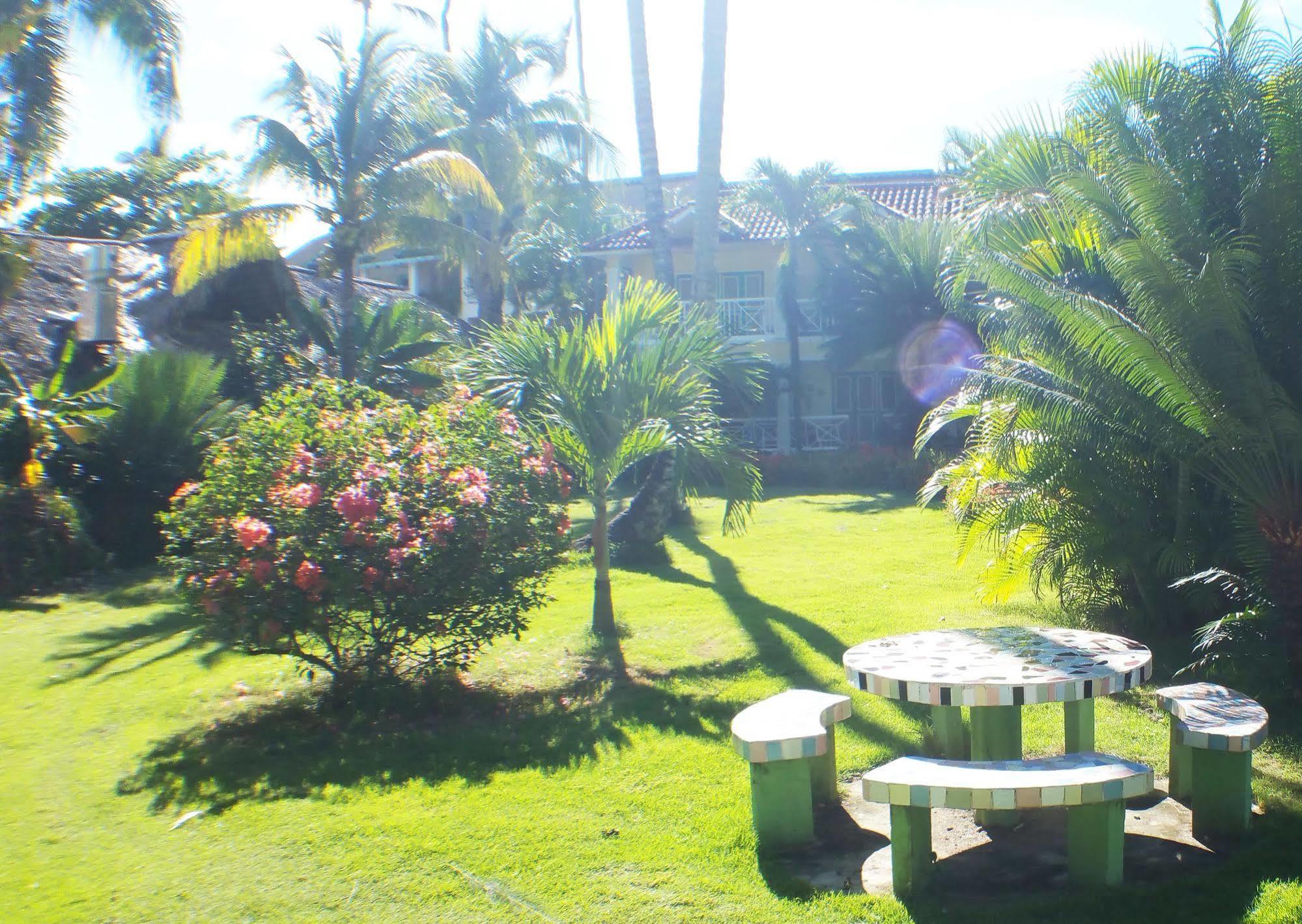 Hotel Los Pinos Las Terrenas Exterior foto