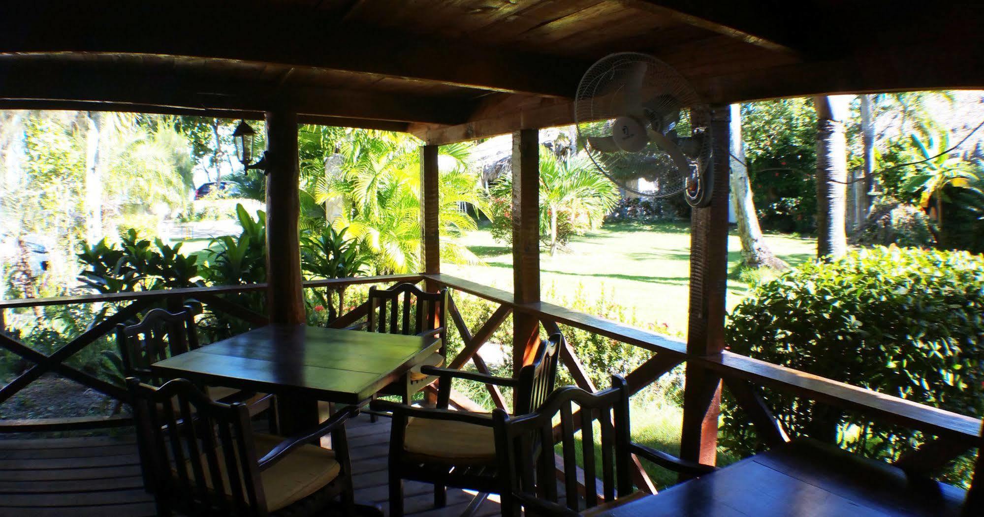 Hotel Los Pinos Las Terrenas Exterior foto
